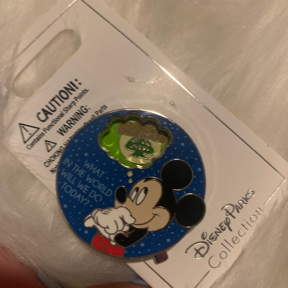 NWT Mickey Walt Disney World Pin w 4 parks 🔥 - Picture 3 of 5